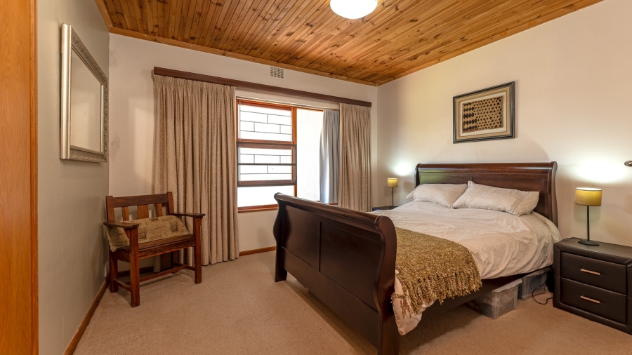 5 Bedroom Property for Sale in Bredasdorp Western Cape